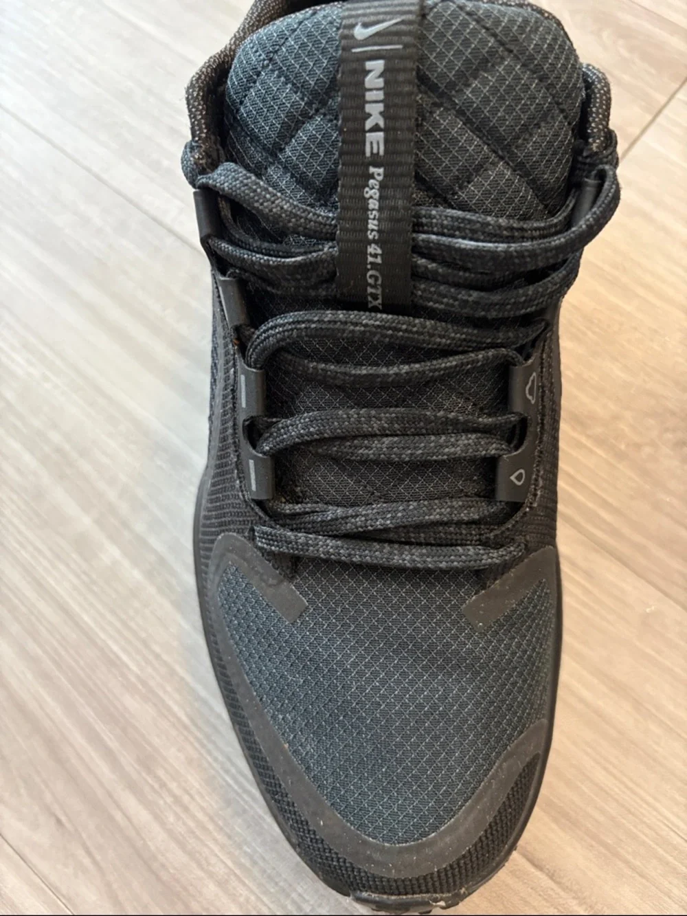 Women’s Nike Pegasus gore tek shoes - Picture 2 of 10